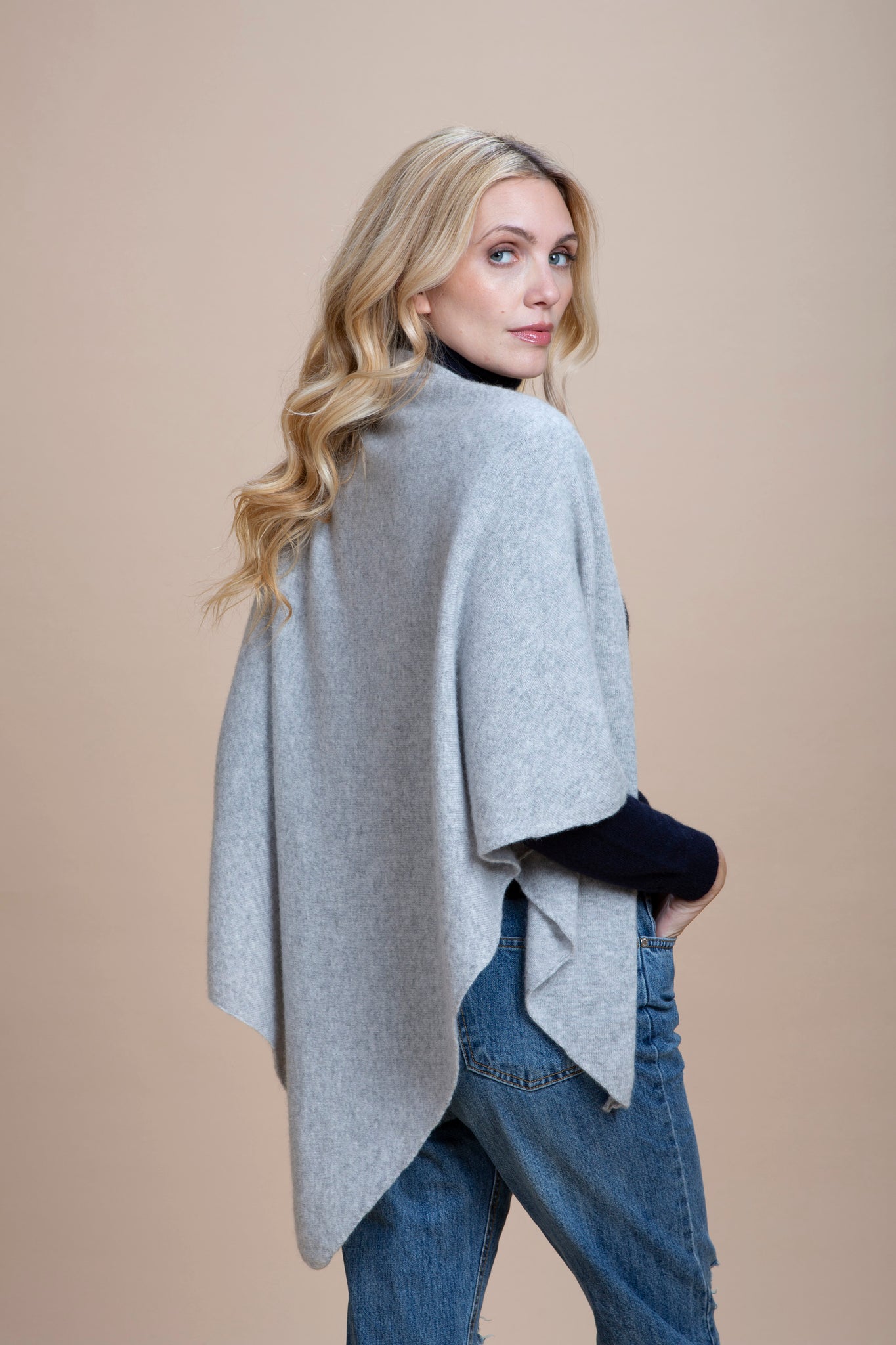 Abetone - Scialle a triangolo 100% Cashmere