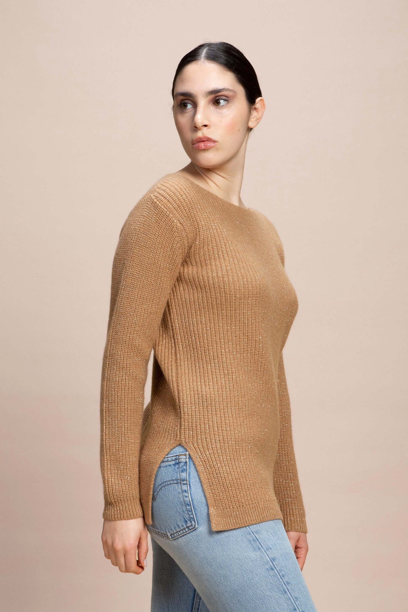 Camden - Maglia con scollo a barca maglia perla con lurex in cashmere rigenerato