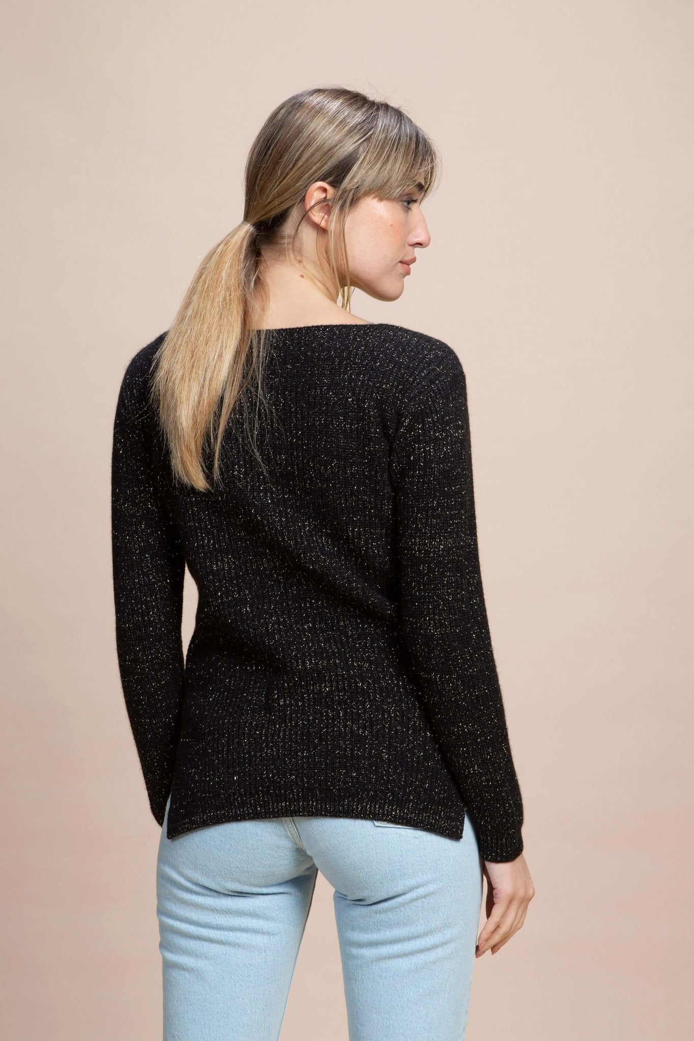 Camden - Maglia con scollo a barca maglia perla con lurex in cashmere rigenerato