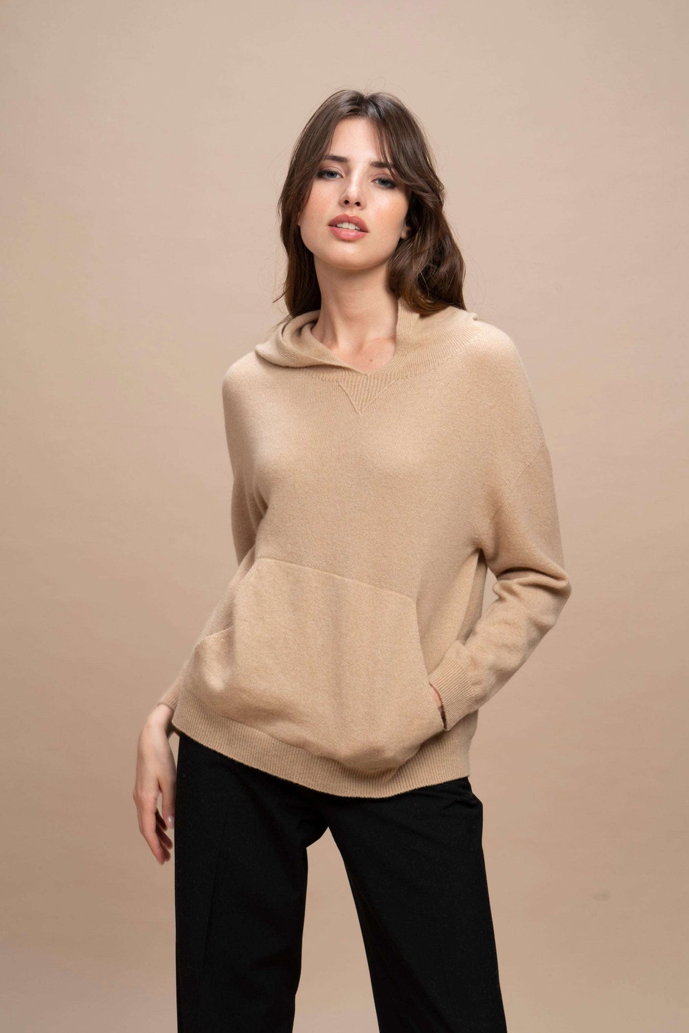 Portocervo - Cappuccio sport con tasca marsupio 100% Cashmere
