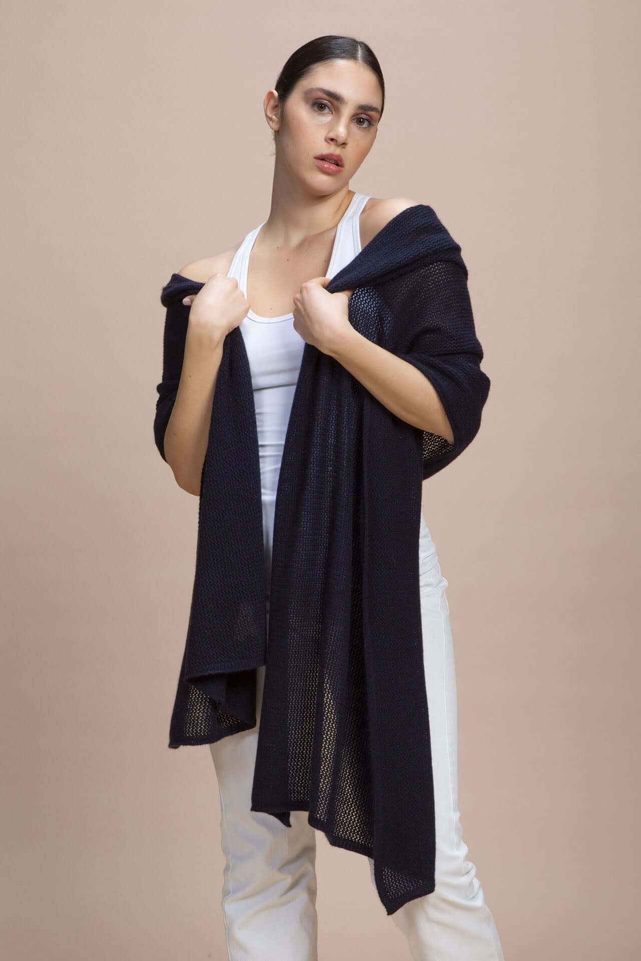 Sabaudia - Stola traforata leggera 100% Cashmere