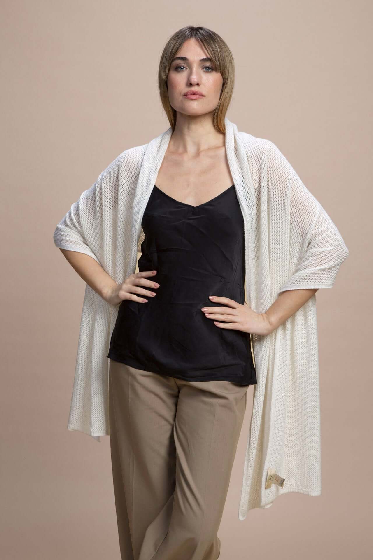 Sabaudia - Stola traforata leggera 100% Cashmere