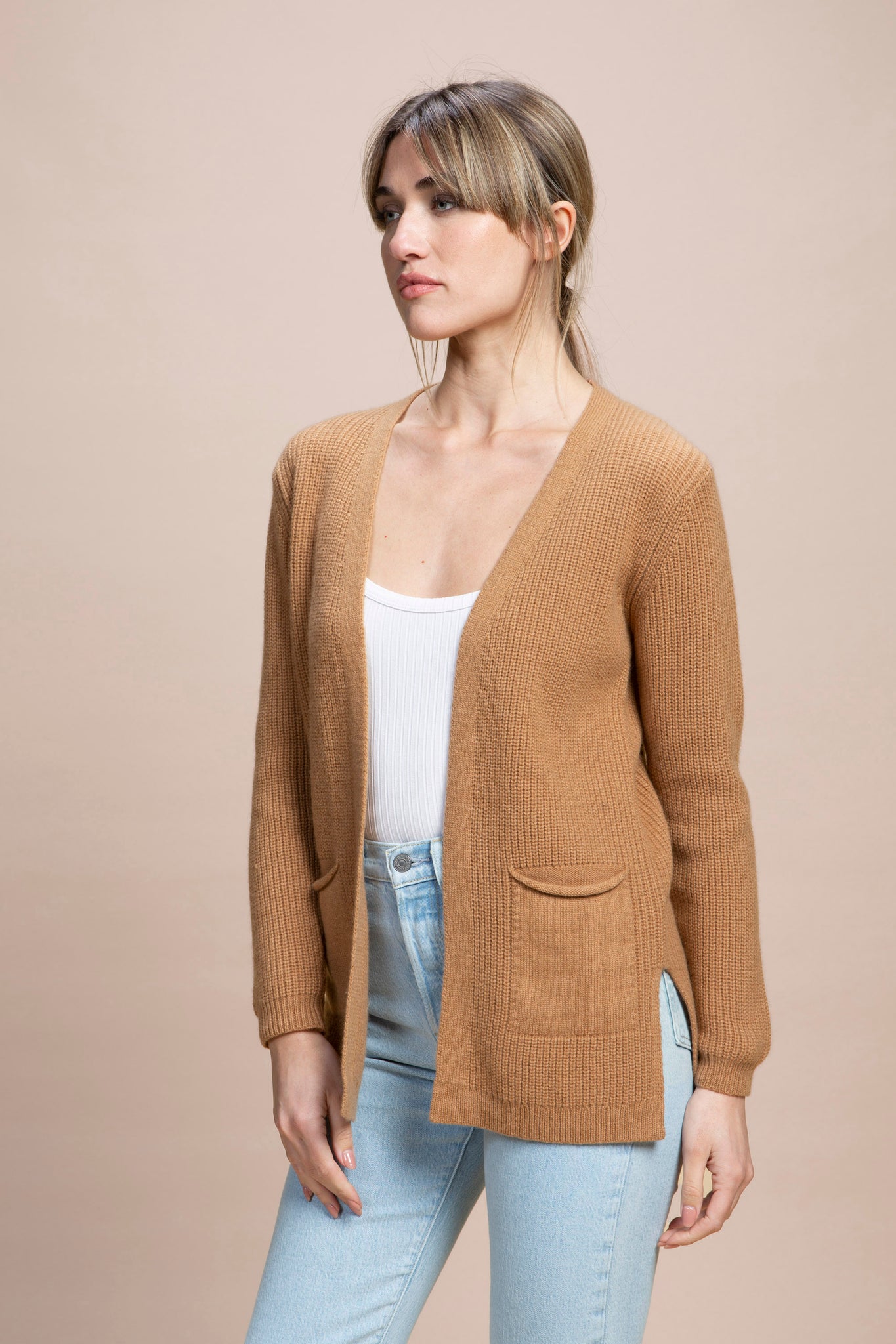 San Babila - Cardigan in cashmere rigenerato con tasche e spacchi laterali