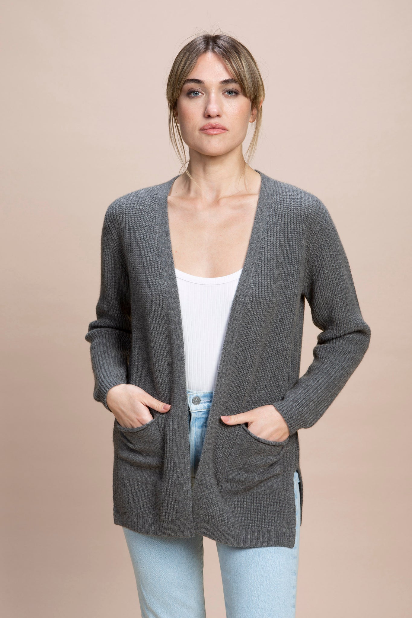 San Babila - Cardigan in cashmere rigenerato con tasche e spacchi laterali