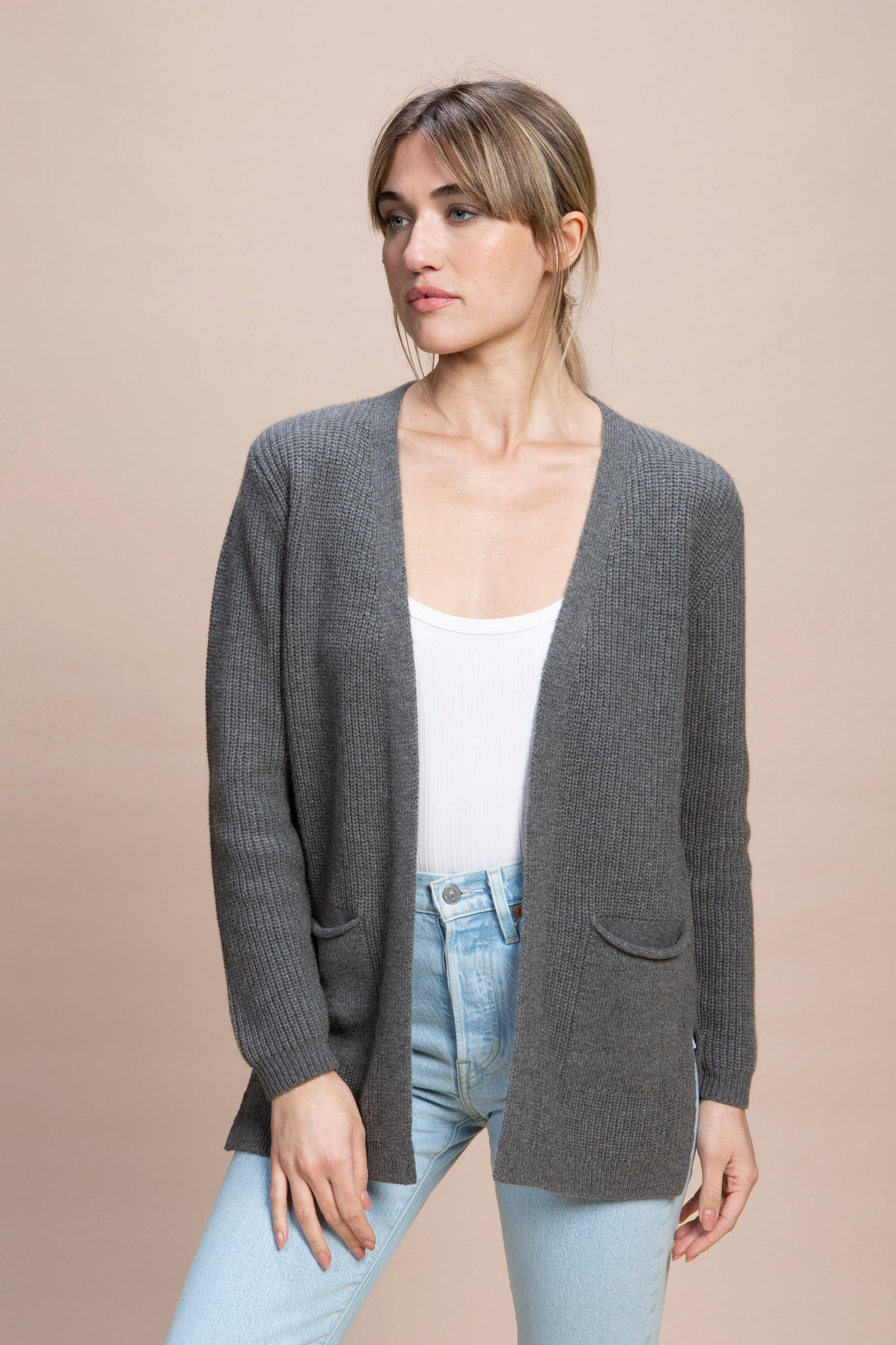 San Babila - Cardigan in cashmere rigenerato con tasche e spacchi laterali