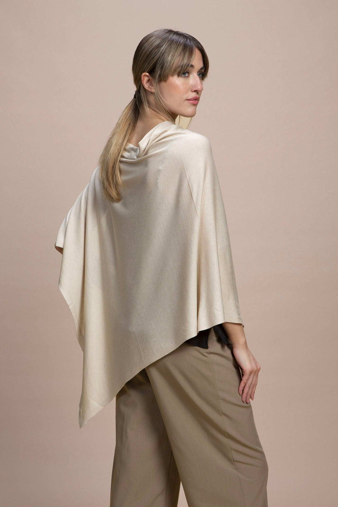 Vernazza - Poncho con apertura laterale 100% Seta